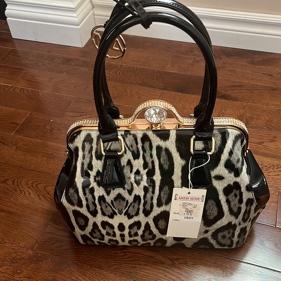 Purse by Ameri Mode - Picture 7 of 8